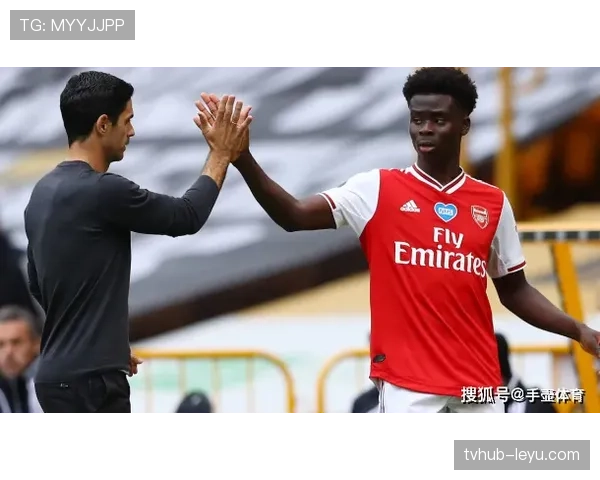 家庭支持铸就辉煌：萨卡闪耀英超背后的坚实后盾