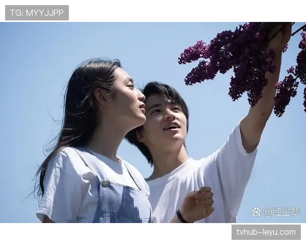 金玟哉家庭生活状态回顾，突出球场外温馨瞬间与爱的细节